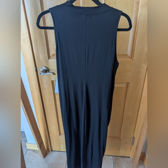 Abigail Ribbed Knit Twist Midi Dress - Picture 5 of 7